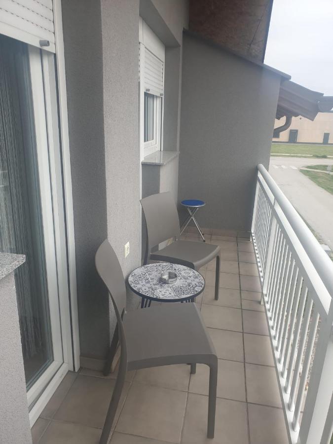 Apartman Sofia ジュパニャ エクステリア 写真