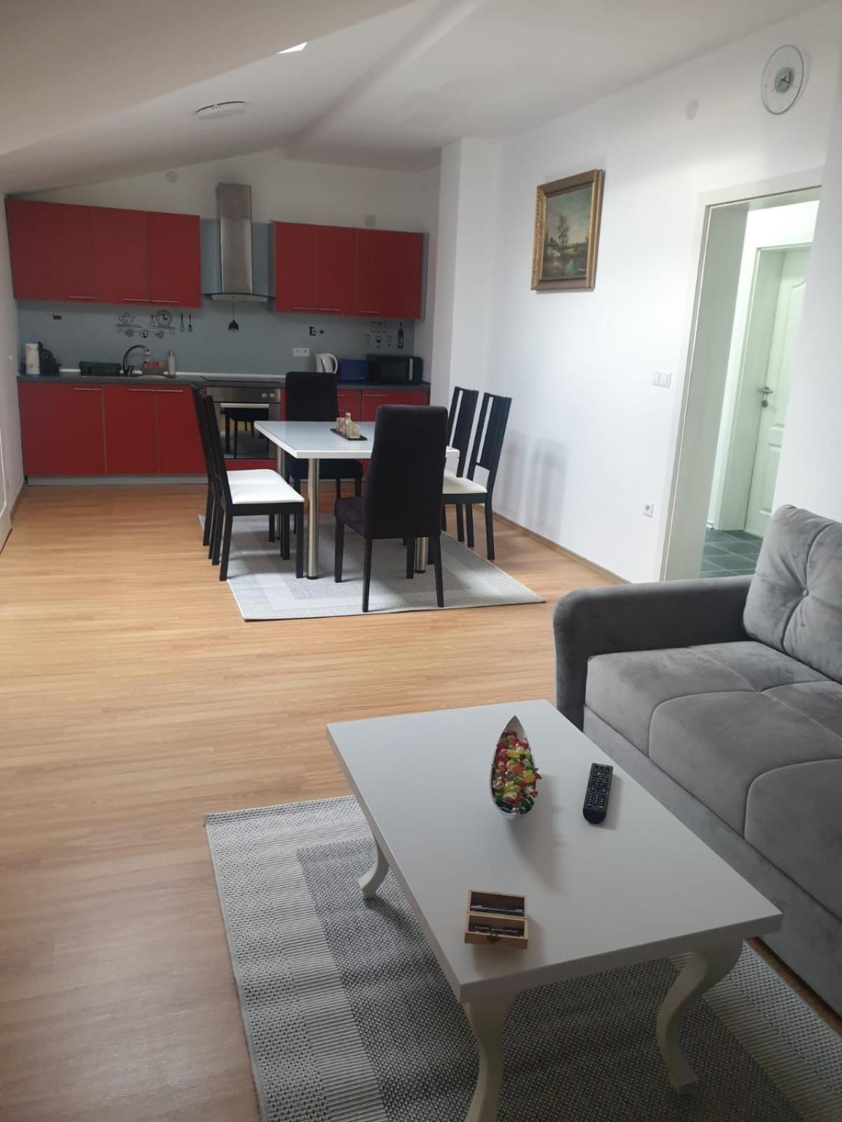 Apartman Sofia ジュパニャ エクステリア 写真