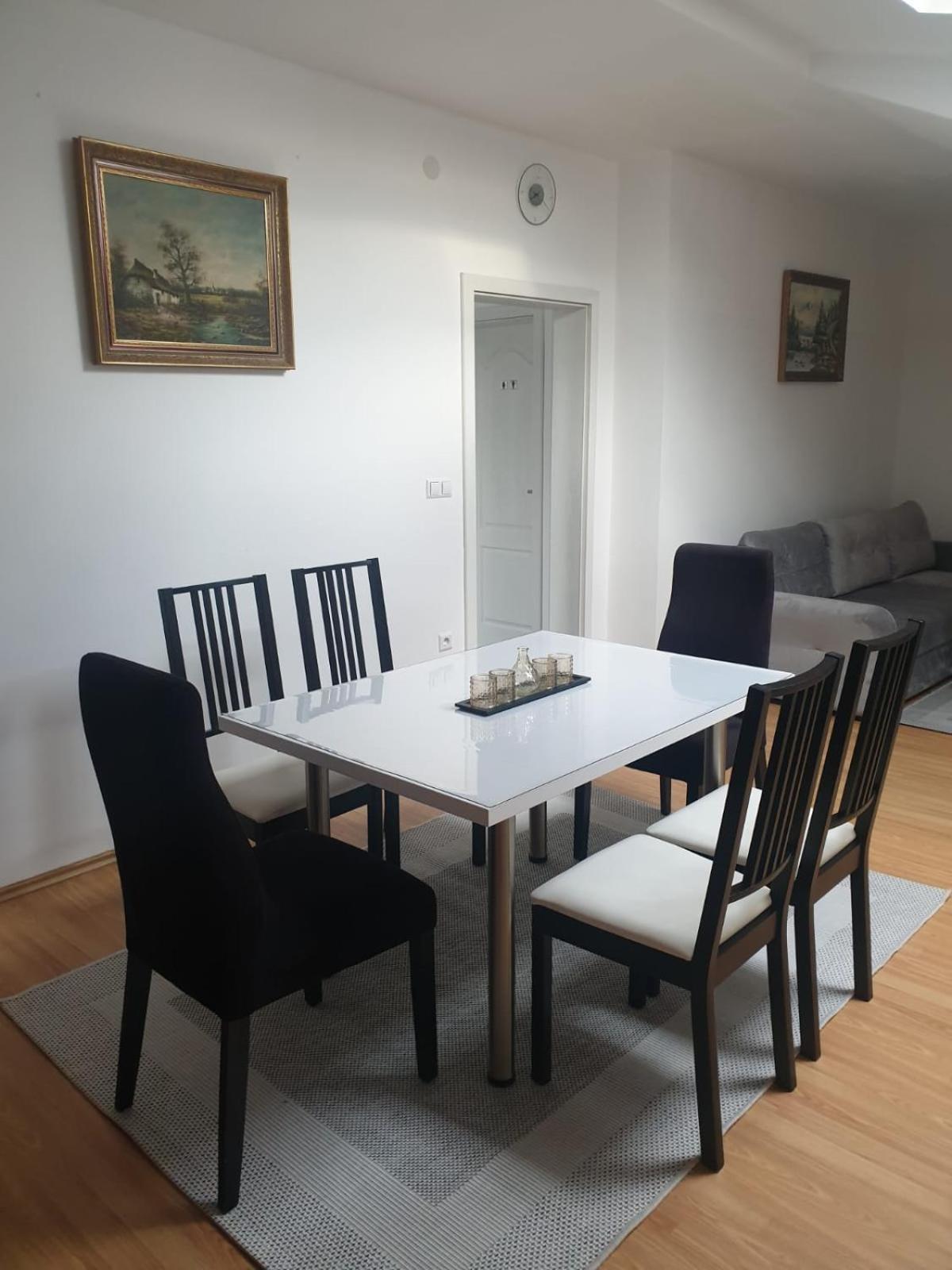 Apartman Sofia ジュパニャ エクステリア 写真